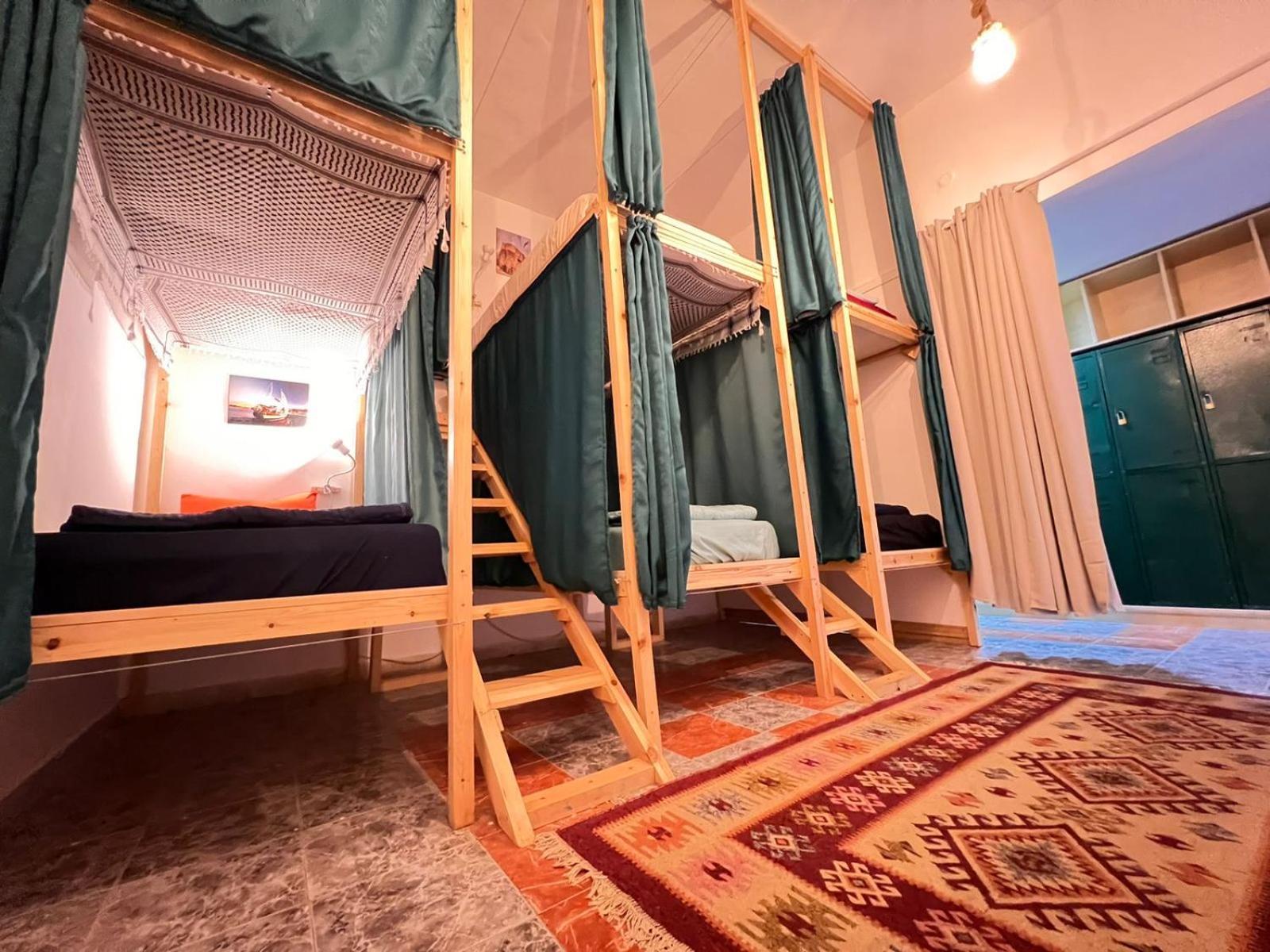 Mango Haus Hostel Акаба Екстериор снимка