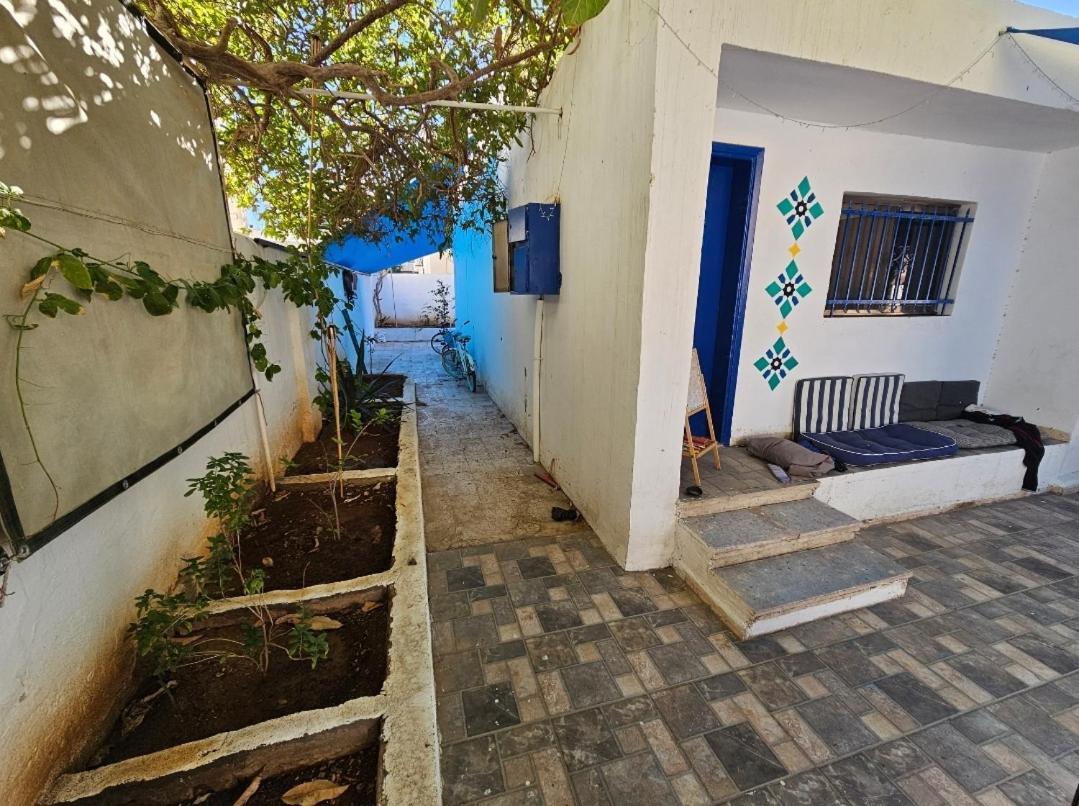 Mango Haus Hostel Акаба Екстериор снимка