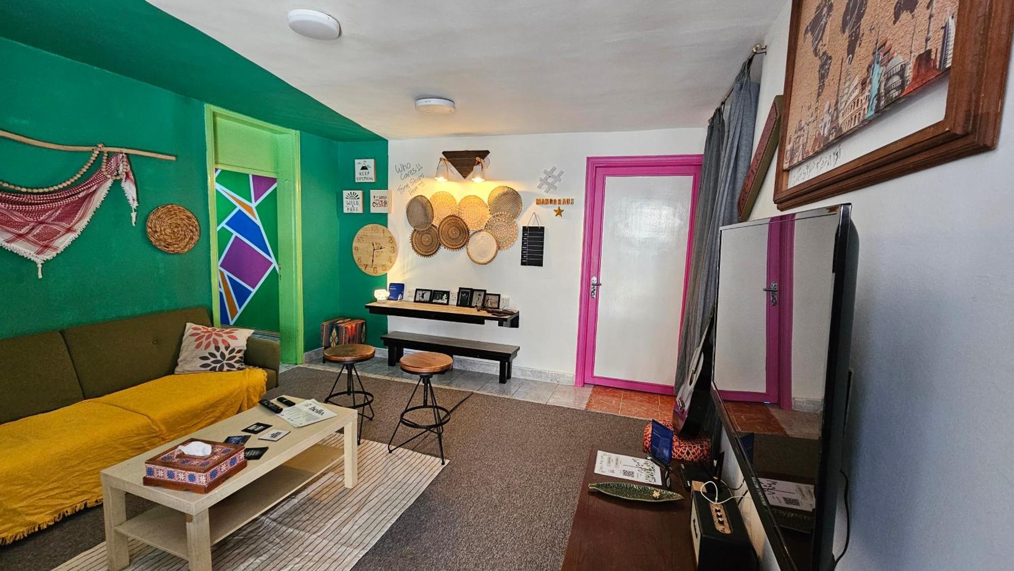 Mango Haus Hostel Акаба Екстериор снимка